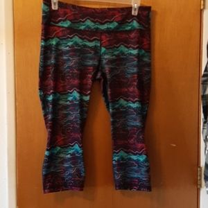 Patagonia crop work out pants
